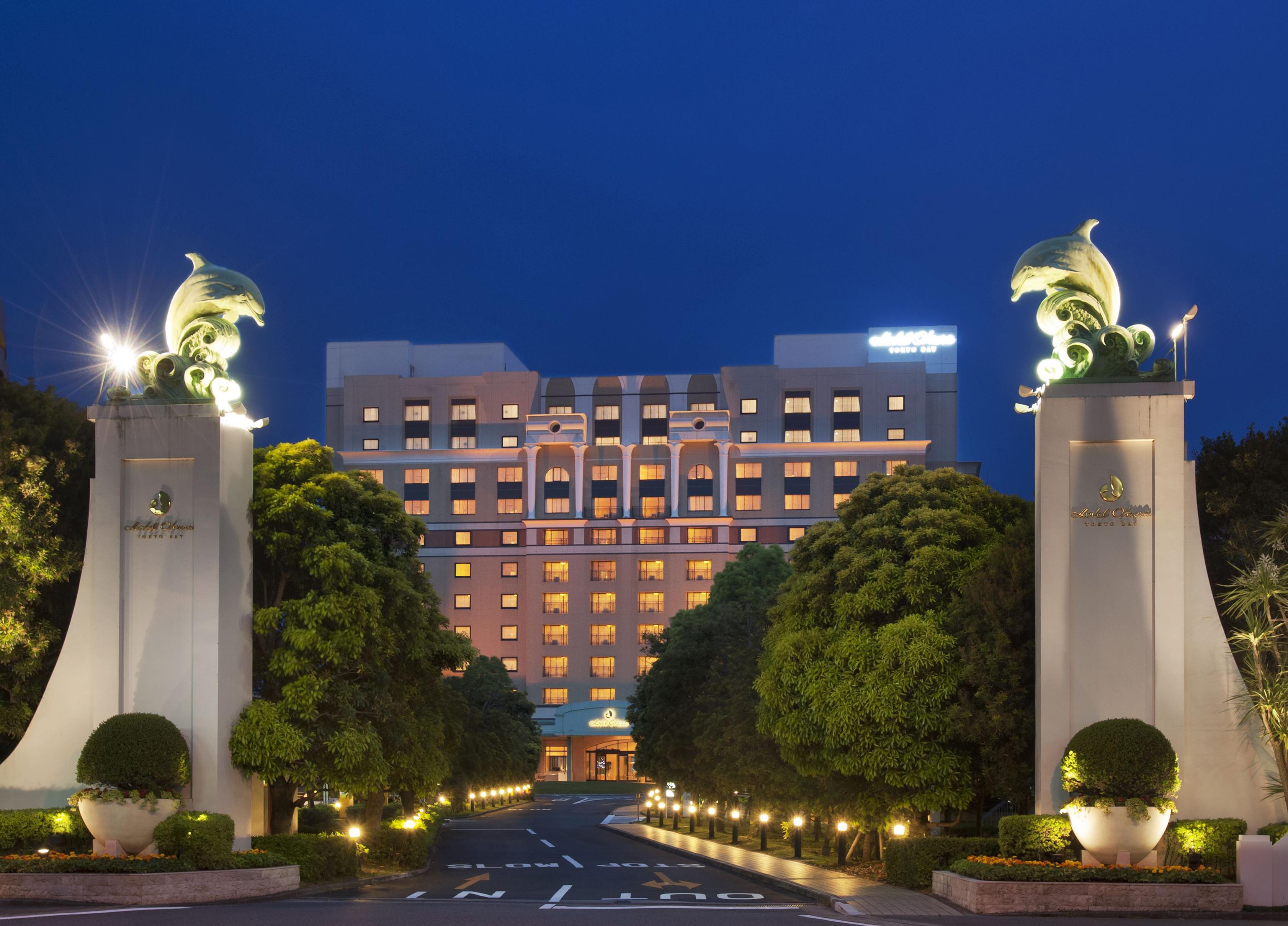Urayasu Hotel Okura Tokyo Bay מראה חיצוני תמונה Hilton Tokyo