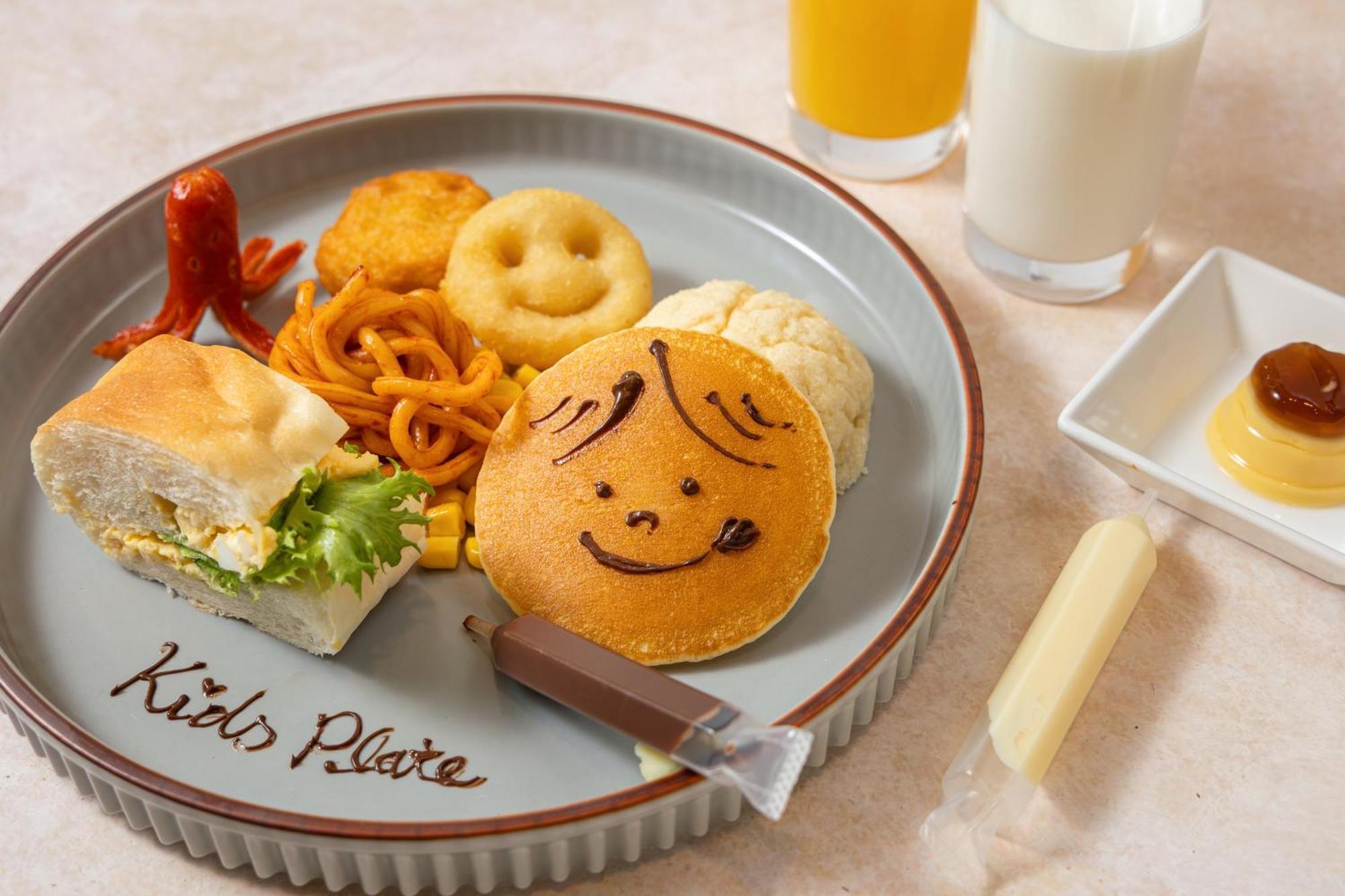 Urayasu Hotel Okura Tokyo Bay מראה חיצוני תמונה A meal at the Cat Cafe