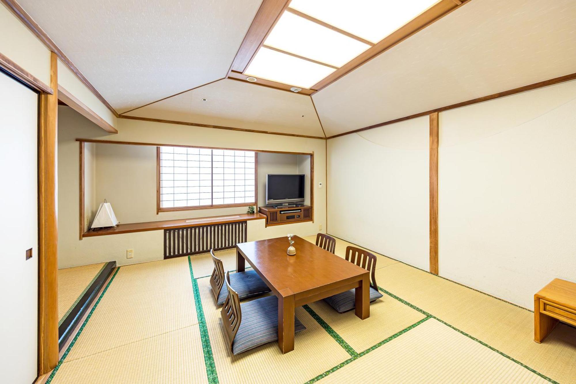 Urayasu Hotel Okura Tokyo Bay מראה חיצוני תמונה