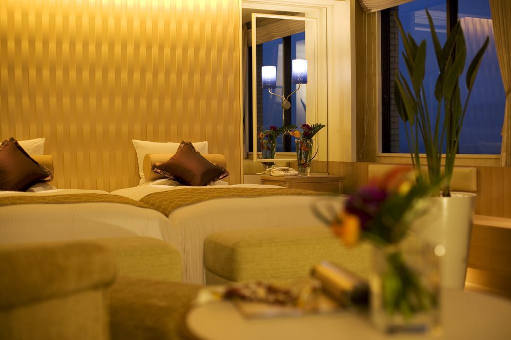 Urayasu Hotel Okura Tokyo Bay חדר תמונה Deluxe Room