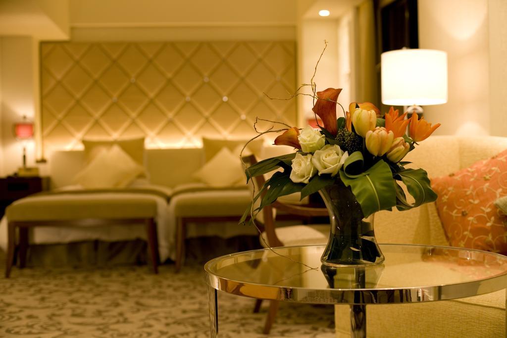 Urayasu Hotel Okura Tokyo Bay מראה חיצוני תמונה